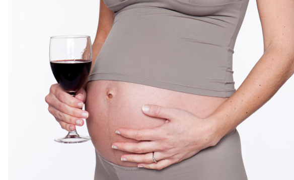 Visszafordíthatatlan károkat okoz – Alkohol- és drogfogyasztás a várandósság során